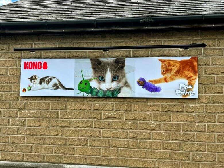 Pet Superstore Above Lit Banner