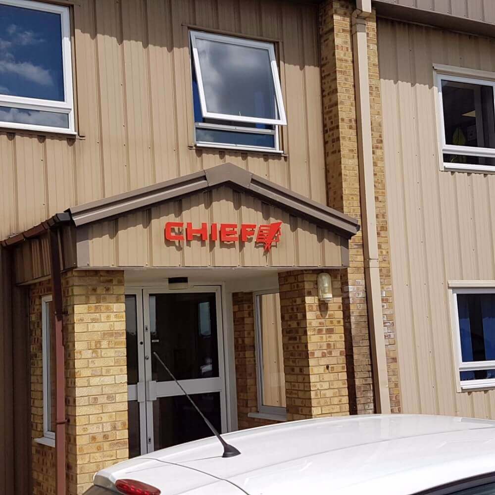 Flat cut sign